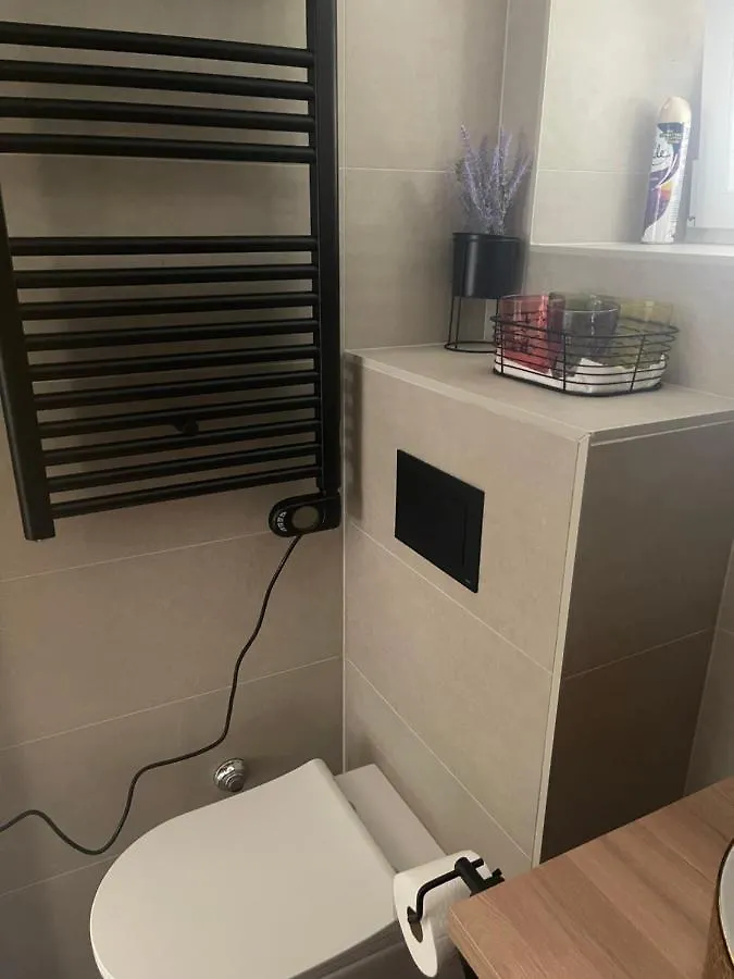 Apartment Mirana With Garden And Free Parking 자다르