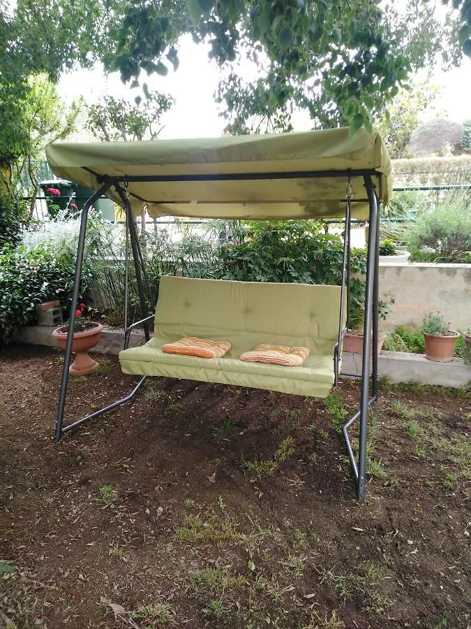 Apartment Mirana With Garden And Free Parking Zadar