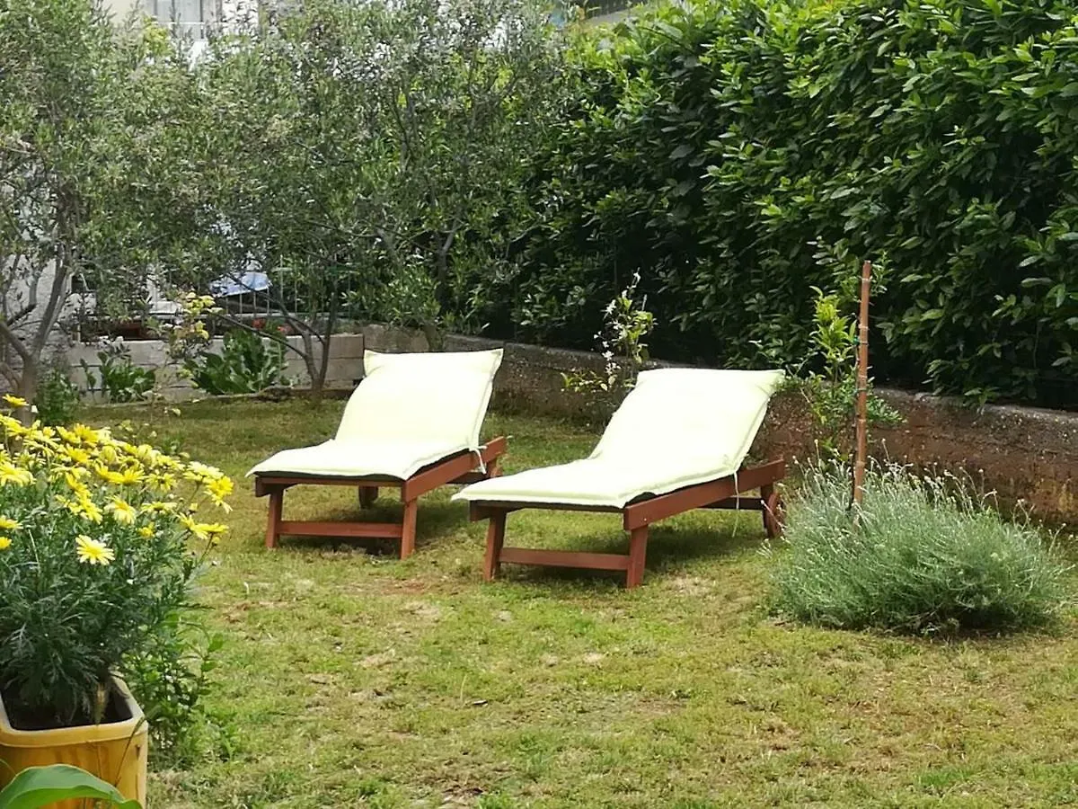 Apartment Mirana With Garden And Free Parking Zadar Croatia